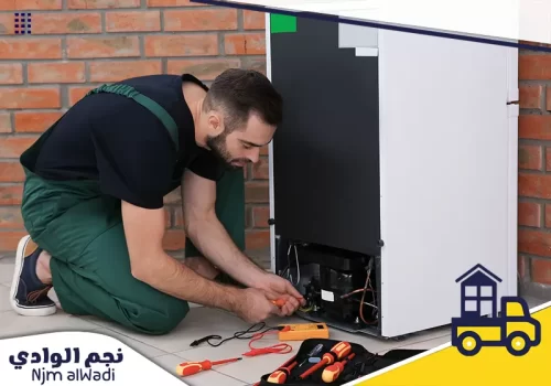 كهربائي ثلاجات حفر الباطن 0535475547 نجم الوادي كهربائي ثلاجات حفر الباطن يفحص موتور الثلاجة باستخدام أدوات القياس لصيانتها بدقة.
